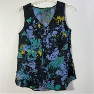 Eddie Bauer- Sleeveless Blouse